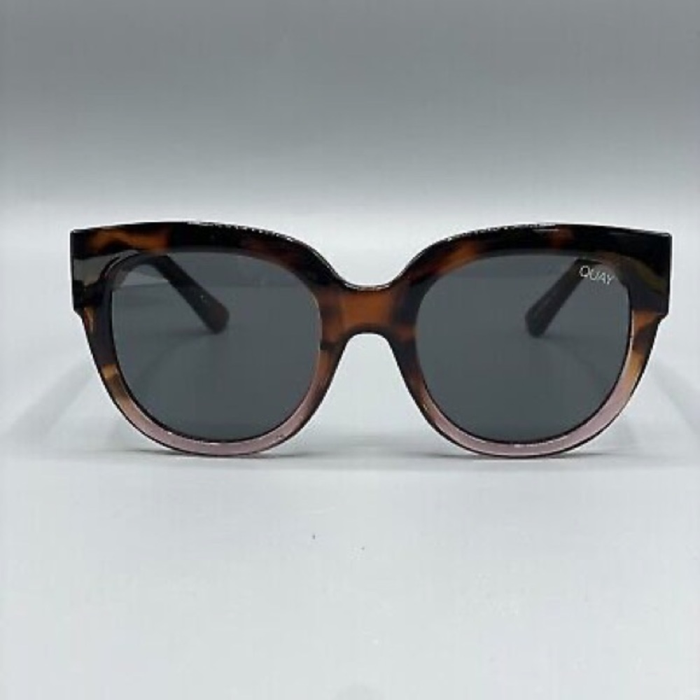 Quay “Limelight” sunglasses